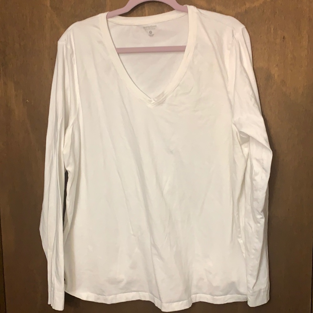 Great Northwest white V-neck longsleeve